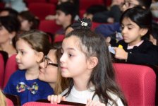 В Культурном центре СГБ представлен детский спектакль о приключениях Тыг-тыг ханым (ФОТО)