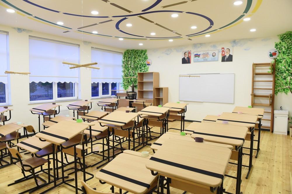 Президент Ильхам Алиев и Первая леди Мехрибан Алиева приняли участие в открытии Ясамальского жилого комплекса (ФОТО)