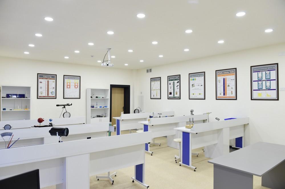 Президент Ильхам Алиев и Первая леди Мехрибан Алиева приняли участие в открытии Ясамальского жилого комплекса (ФОТО)