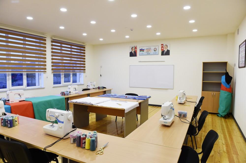 Президент Ильхам Алиев и Первая леди Мехрибан Алиева приняли участие в открытии Ясамальского жилого комплекса (ФОТО)