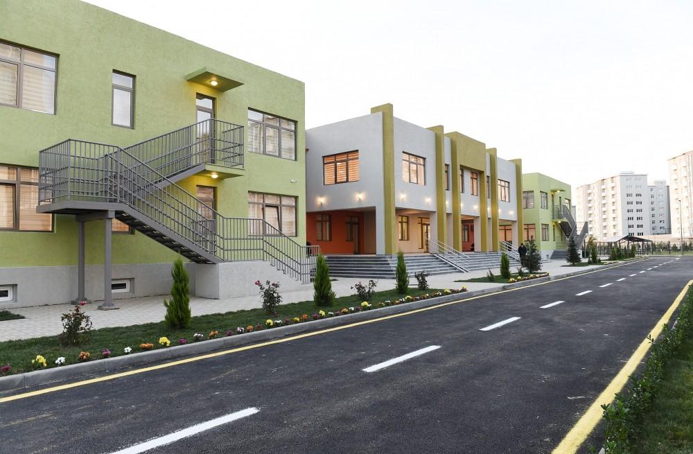 Президент Ильхам Алиев и Первая леди Мехрибан Алиева приняли участие в открытии Ясамальского жилого комплекса (ФОТО)