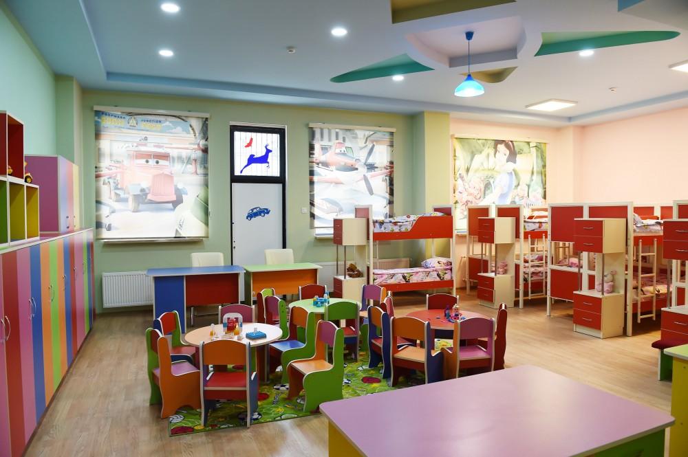 Президент Ильхам Алиев и Первая леди Мехрибан Алиева приняли участие в открытии комплекса жилых зданий для беженцев и вынужденных переселенцев в Сумгайыте (ФОТО)