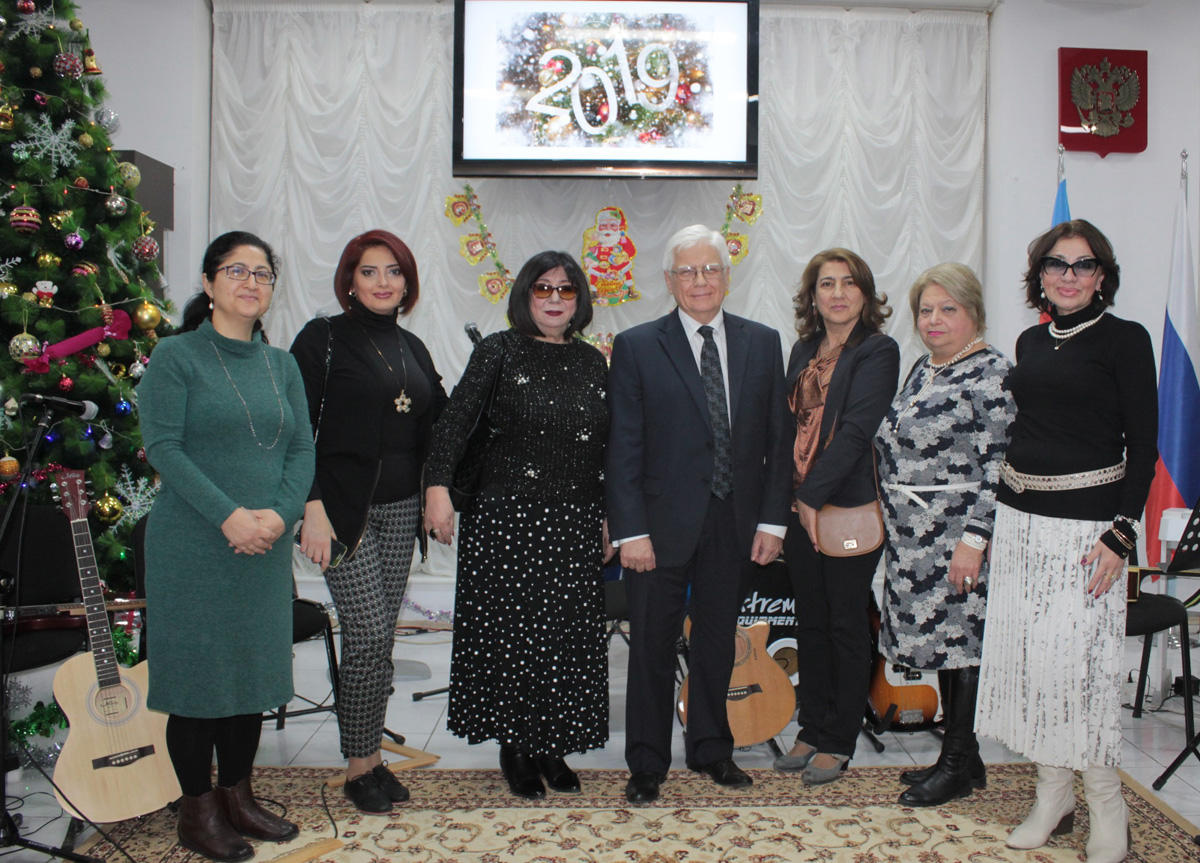 Новогодняя встреча с азербайджанскими учителями (ФОТО)