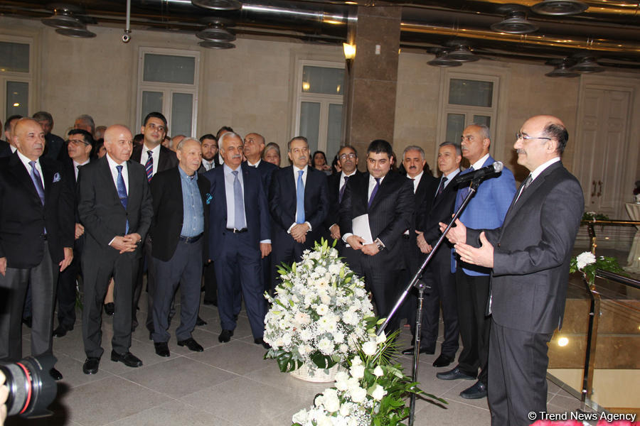 В Баку торжественно отметили юбилей заслуженного архитектора Азербайджана Эльбая Гасымзаде (ФОТО)