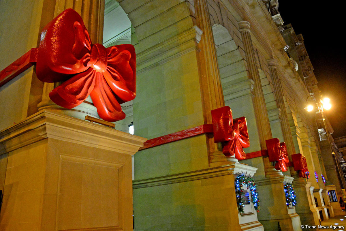 Баку в праздничном убранстве (Фотосессия)