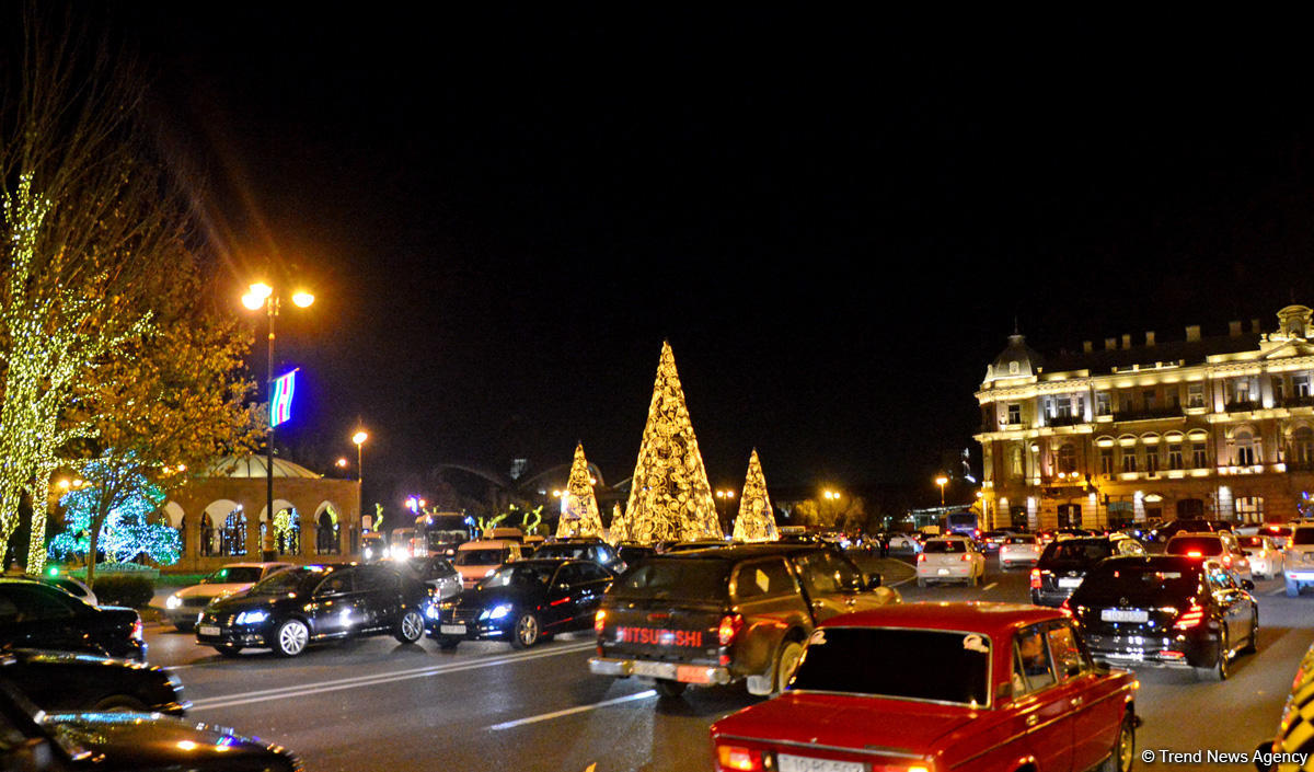 Баку в праздничном убранстве (Фотосессия)