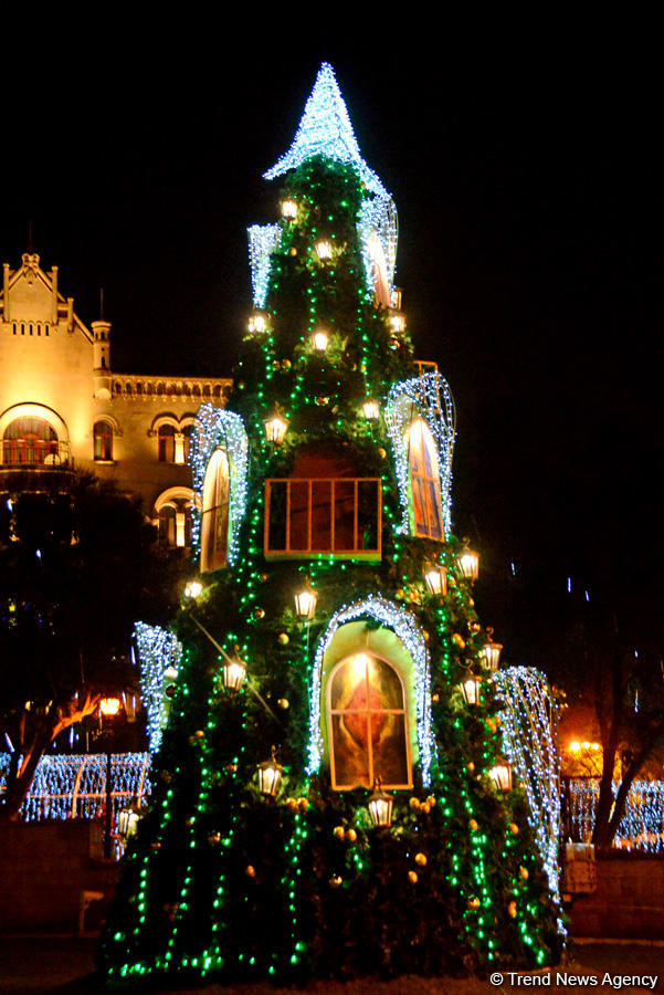 Баку в праздничном убранстве (Фотосессия)