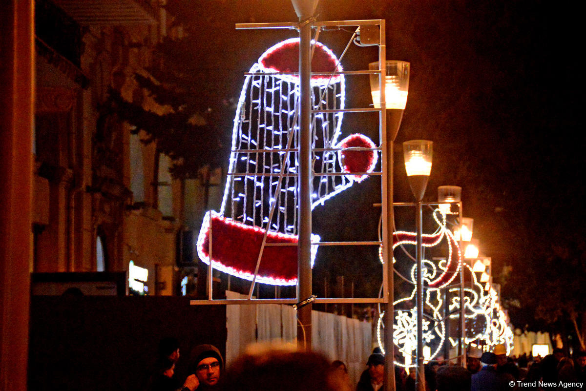 Баку в праздничном убранстве (Фотосессия)