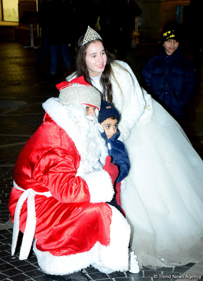 Баку в праздничном убранстве (Фотосессия)