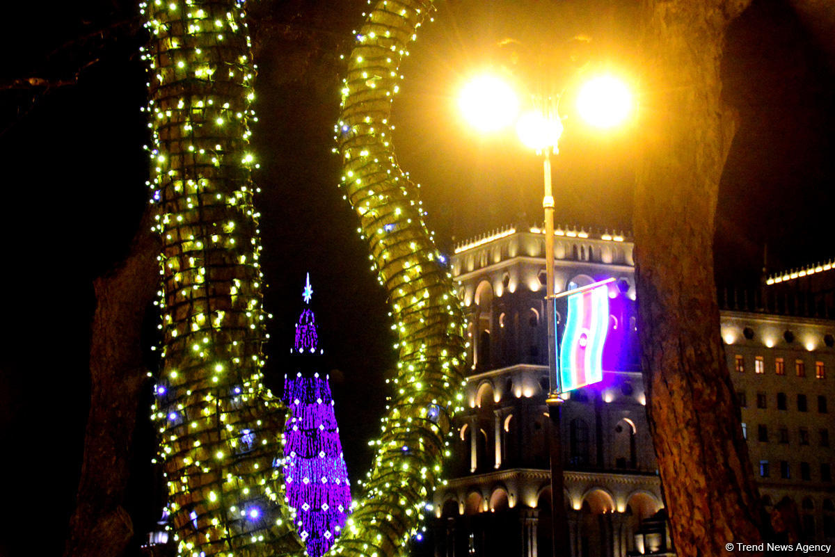 Баку в праздничном убранстве (Фотосессия)