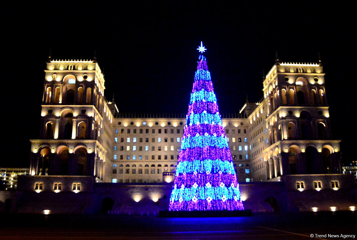Баку в праздничном убранстве (Фотосессия)