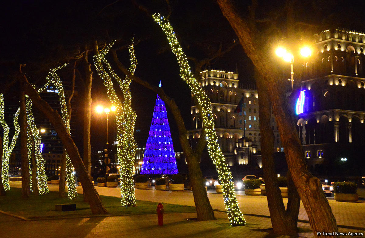 Баку в праздничном убранстве (Фотосессия)