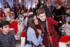 Первый вице-президент Мехрибан Алиева приняла участие в традиционном праздничном веселье для детей (ФОТО)