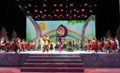 Первый вице-президент Мехрибан Алиева приняла участие в традиционном праздничном веселье для детей (ФОТО)