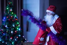 В Баку появился новогодний Ёжик – Дед Мороз и Снегурочка отдыхают (ВИДЕО, ФОТО)