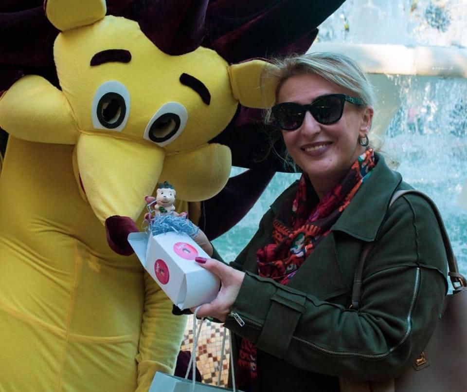 В Баку появился новогодний Ёжик – Дед Мороз и Снегурочка отдыхают (ВИДЕО, ФОТО)