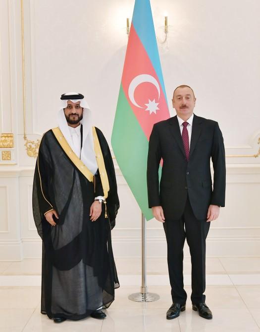 Президент Ильхам Алиев принял верительные грамоты новых послов Саудовской Аравии и Бразилии (ФОТО)