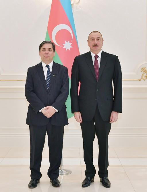 Президент Ильхам Алиев принял верительные грамоты новых послов Саудовской Аравии и Бразилии (ФОТО)