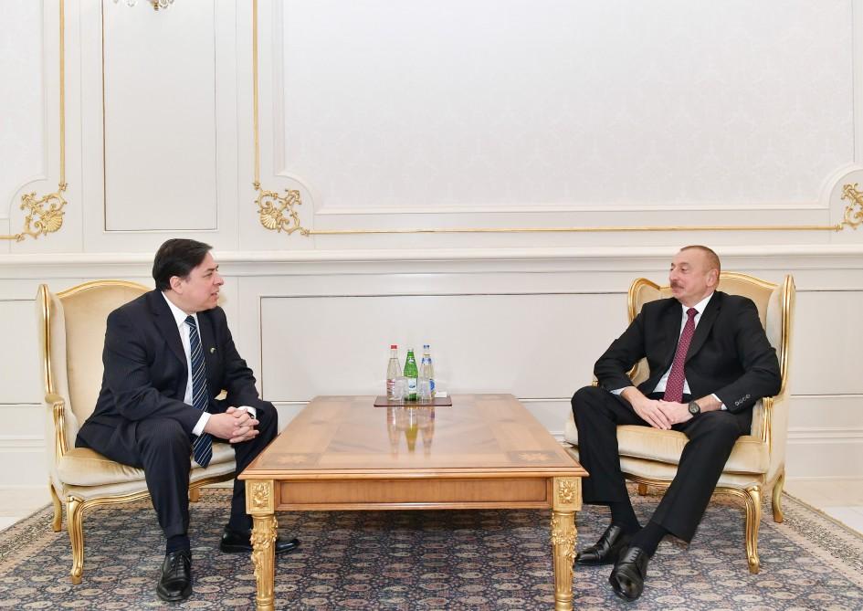 Президент Ильхам Алиев принял верительные грамоты новых послов Саудовской Аравии и Бразилии (ФОТО)