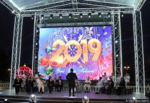 Бакинский бульвар отметил юбилей грандиозным концертом (ФОТО)