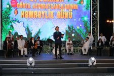 Бакинский бульвар отметил юбилей грандиозным концертом (ФОТО)