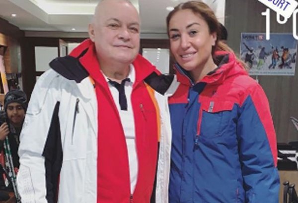 Дмитрий Киселев отдыхает в горах Азербайджана (ФОТО)