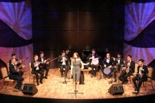 Азербайджанские студенты поздравили с Днем солидарности и Новым годом