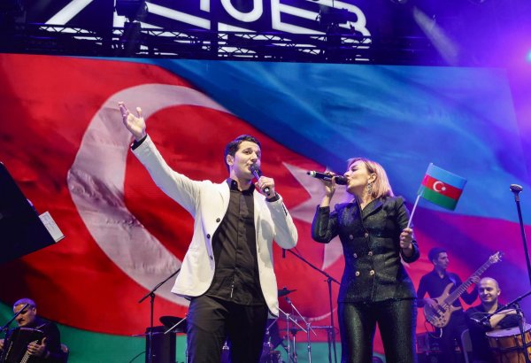 Азербайджанский праздник в Дубае (ФОТО, ВИДЕО)