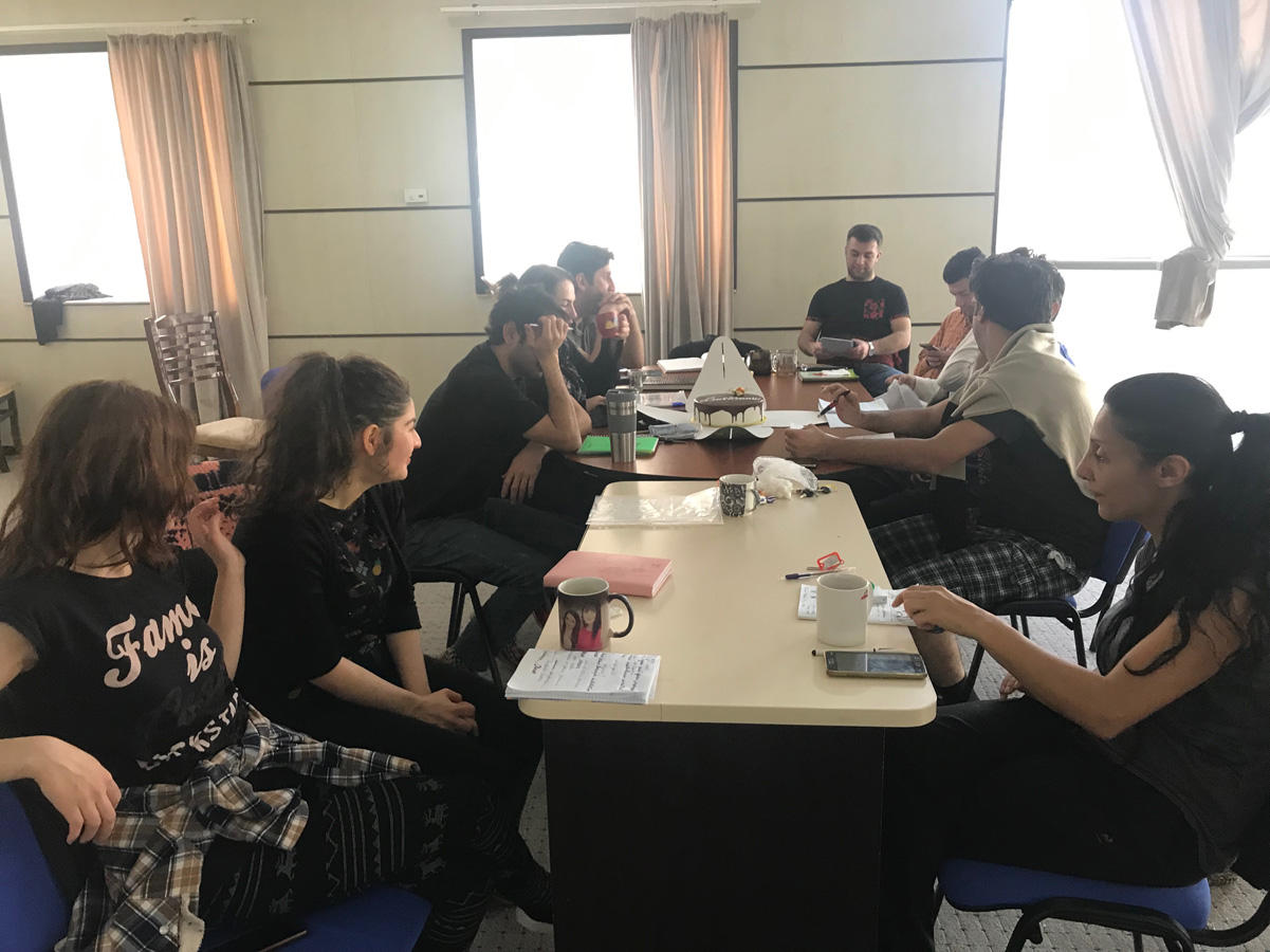 Четырнадцать писем к Богу от азербайджанских актеров ТЮЗа (ФОТО)