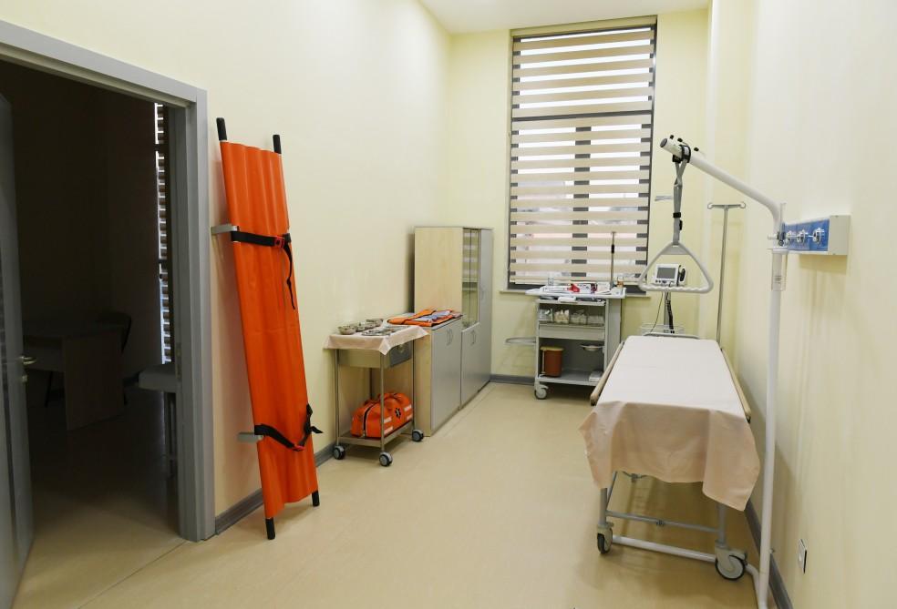 Президент Ильхам Алиев и Первая леди Мехрибан Алиева приняли участие в открытии новой больницы в бакинском поселке Гобустан (ФОТО)