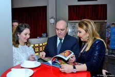 Праздник искусства: в Баку открылась выставка Фидан Алиевой "Жажда жизни" (ФОТО)