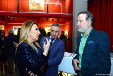 Праздник искусства: в Баку открылась выставка Фидан Алиевой "Жажда жизни" (ФОТО)