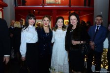 Праздник искусства: в Баку открылась выставка Фидан Алиевой "Жажда жизни" (ФОТО)