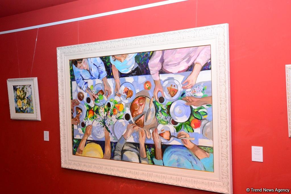 Праздник искусства: в Баку открылась выставка Фидан Алиевой "Жажда жизни" (ФОТО)