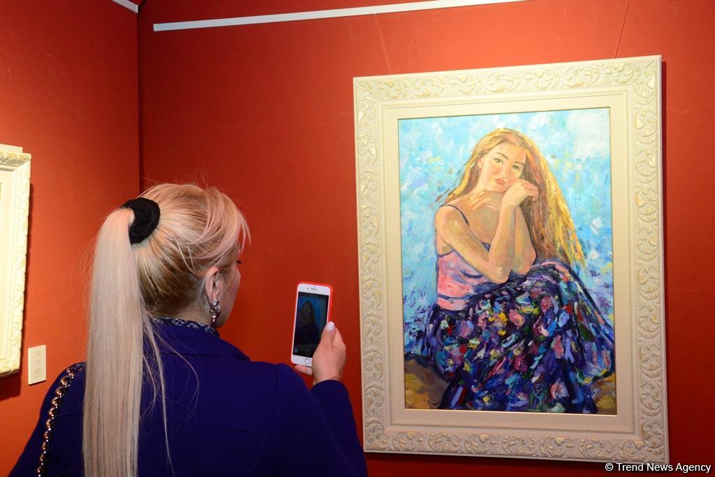 Праздник искусства: в Баку открылась выставка Фидан Алиевой "Жажда жизни" (ФОТО)
