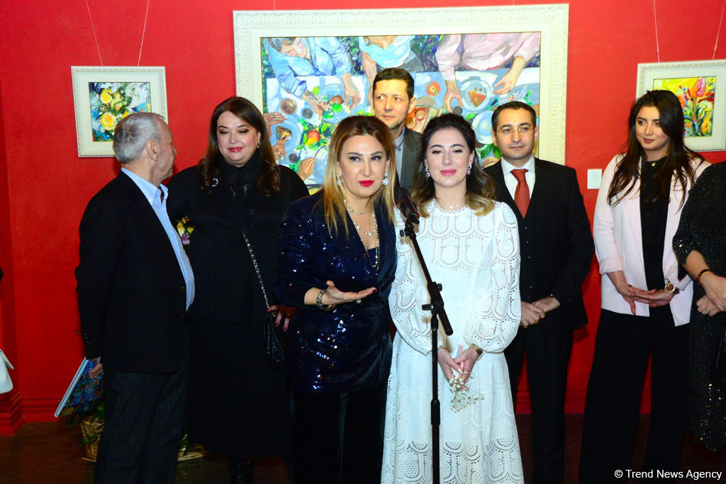 Праздник искусства: в Баку открылась выставка Фидан Алиевой "Жажда жизни" (ФОТО)