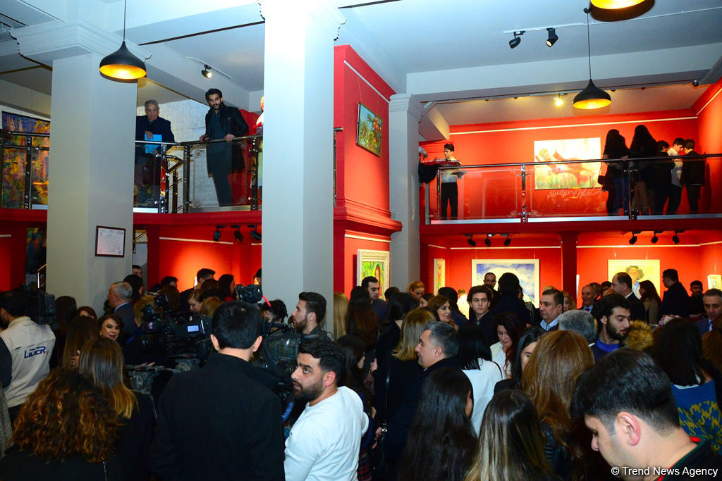 Праздник искусства: в Баку открылась выставка Фидан Алиевой "Жажда жизни" (ФОТО)