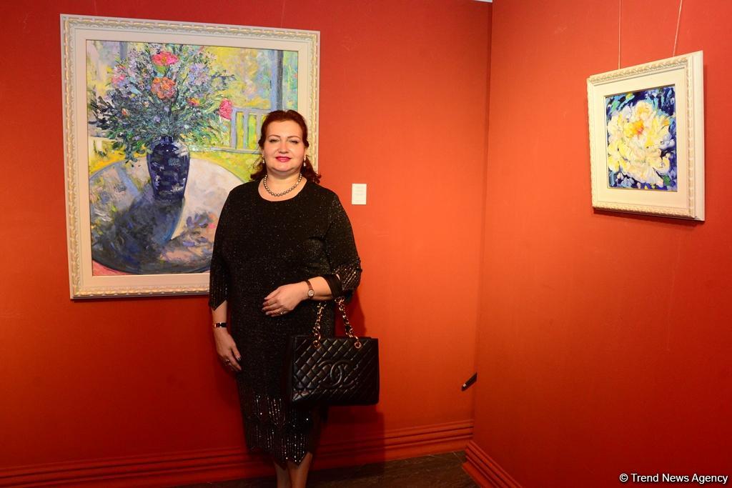 Праздник искусства: в Баку открылась выставка Фидан Алиевой "Жажда жизни" (ФОТО)