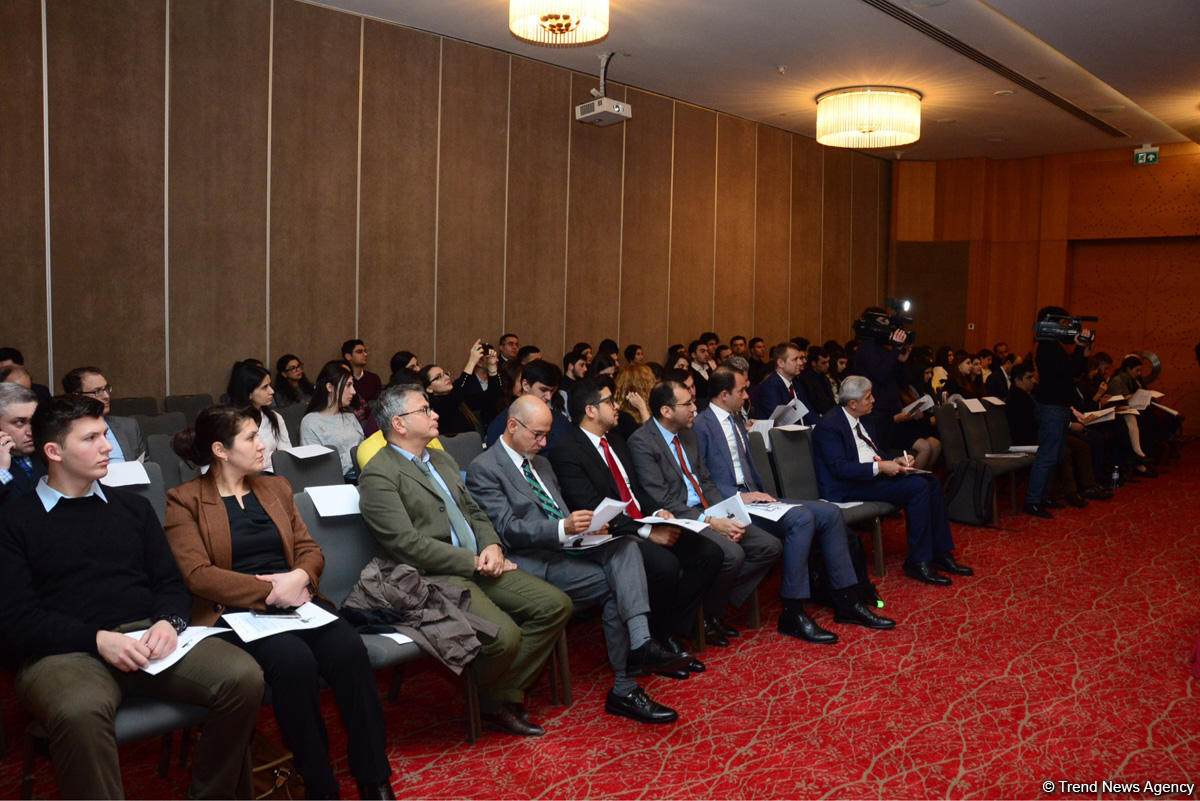 В Баку прошла конференция, посвященная безопасности в Восточной Европе и постсоветских странах (ФОТО)