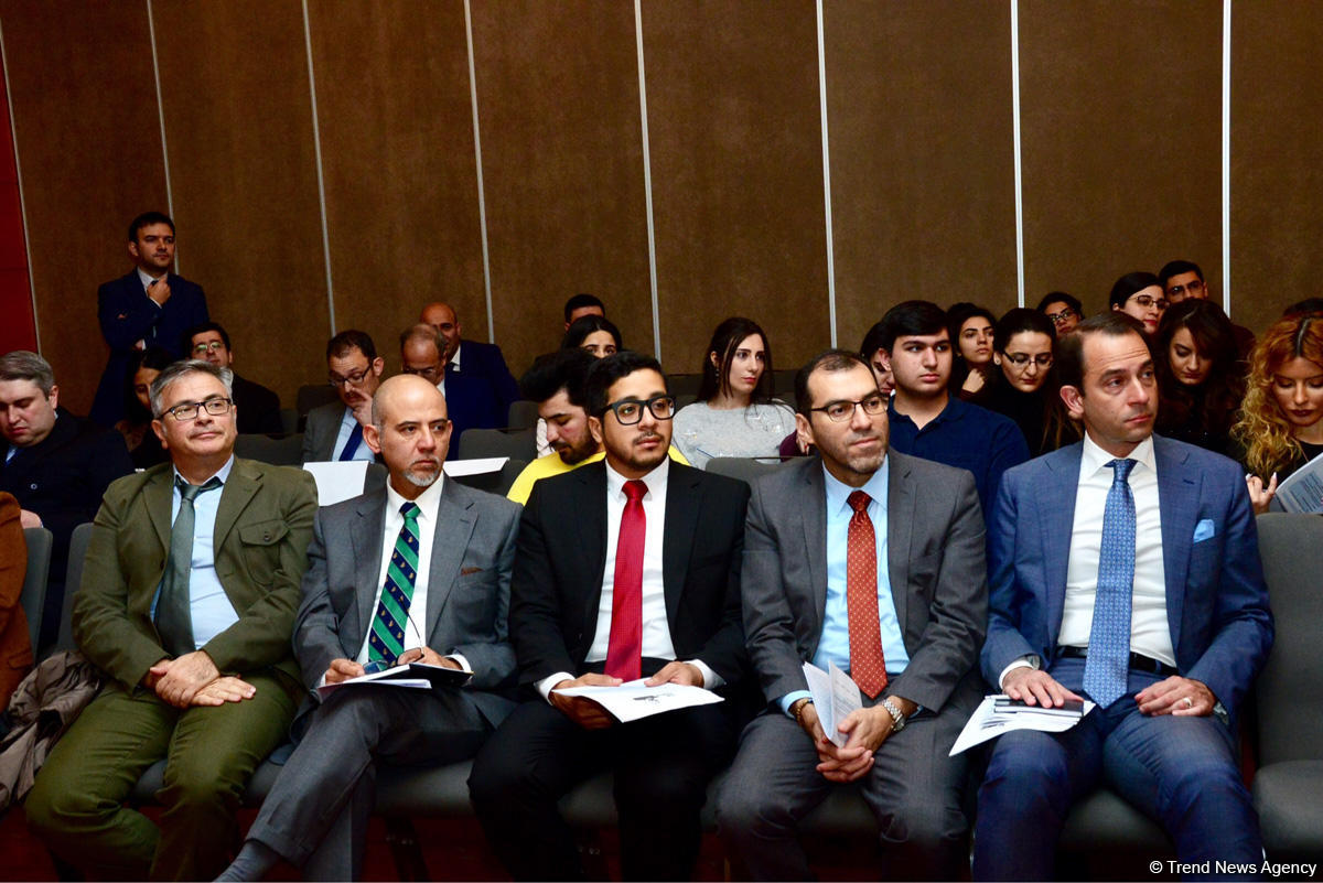 В Баку прошла конференция, посвященная безопасности в Восточной Европе и постсоветских странах (ФОТО)