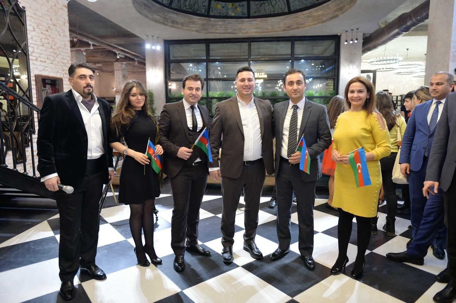 Я Азербайджанец! Джавид Шахбазбеков выразил любовь к Родине стихами, музыкой и постановкой (ФОТО)