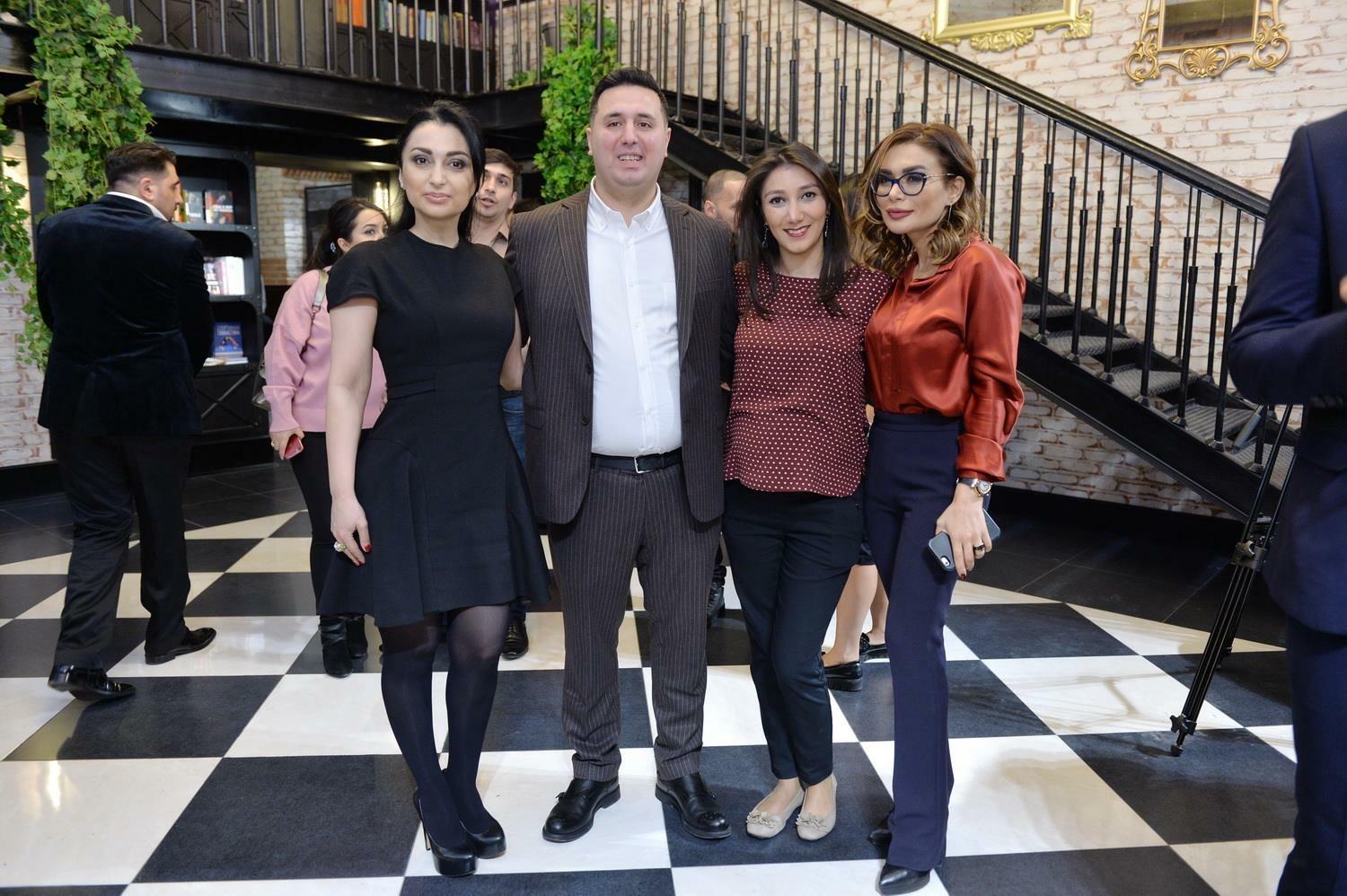 Я Азербайджанец! Джавид Шахбазбеков выразил любовь к Родине стихами, музыкой и постановкой (ФОТО)