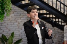 Я Азербайджанец! Джавид Шахбазбеков выразил любовь к Родине стихами, музыкой и постановкой (ФОТО)