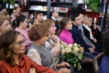 Я Азербайджанец! Джавид Шахбазбеков выразил любовь к Родине стихами, музыкой и постановкой (ФОТО)