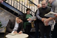 Я Азербайджанец! Джавид Шахбазбеков выразил любовь к Родине стихами, музыкой и постановкой (ФОТО)