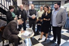 Я Азербайджанец! Джавид Шахбазбеков выразил любовь к Родине стихами, музыкой и постановкой (ФОТО)