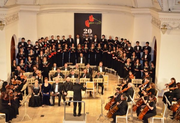 В Филармонии в Баку почтили память жертв трагедии 20 Января (ФОТО)