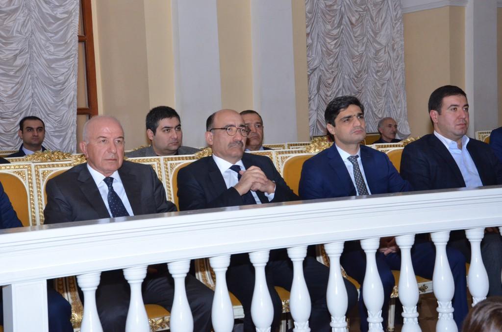 В Филармонии в Баку почтили память жертв трагедии 20 Января (ФОТО)