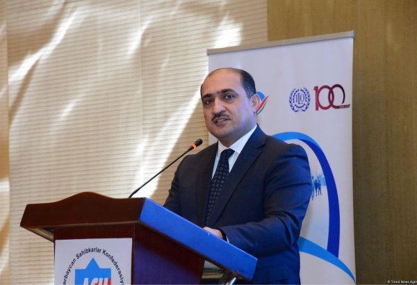 В Азербайджане проблемы с занятостью связаны с несоответствием между системой образования и рынком труда - замминистра