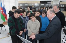 "Блистательный Петербург": в Баку открылась выставка российского фотографа (ФОТО)